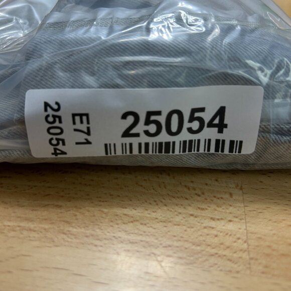 American Eagle '90s Straight Leg Jeans Women's Size 12 Gray Distressed Denim - Picture 12 of 12